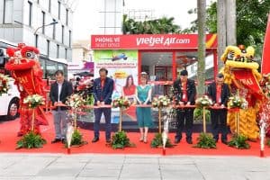 thảm đỏ khai trương