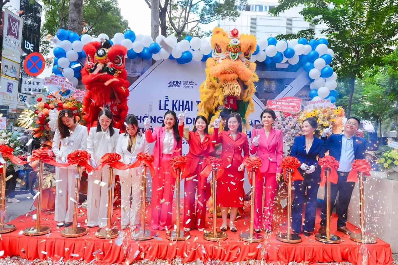 Tổ Chức Lễ Khai Trương