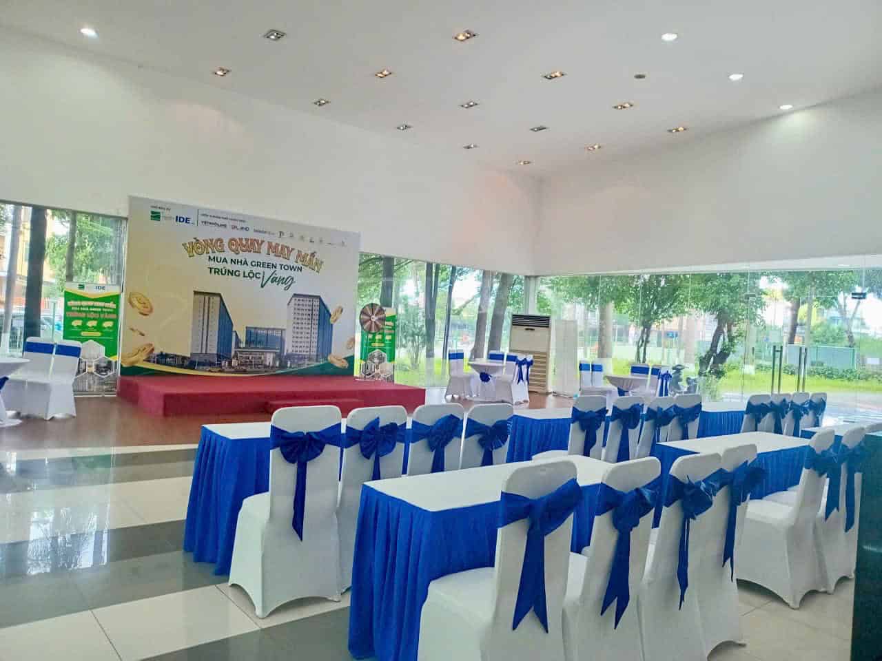 Cho thuê bàn ghế