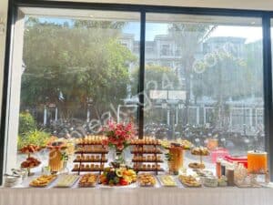Không gian sự kiện trở nên đẳng cấp hơn với một góc teabreak được bày trí nghệ thuật.